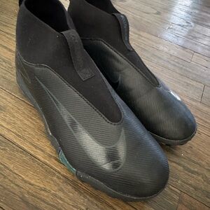 Nike Men's Black Athletic Shoes